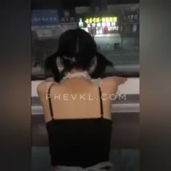 Vừa doggy em vừa ngắm phố